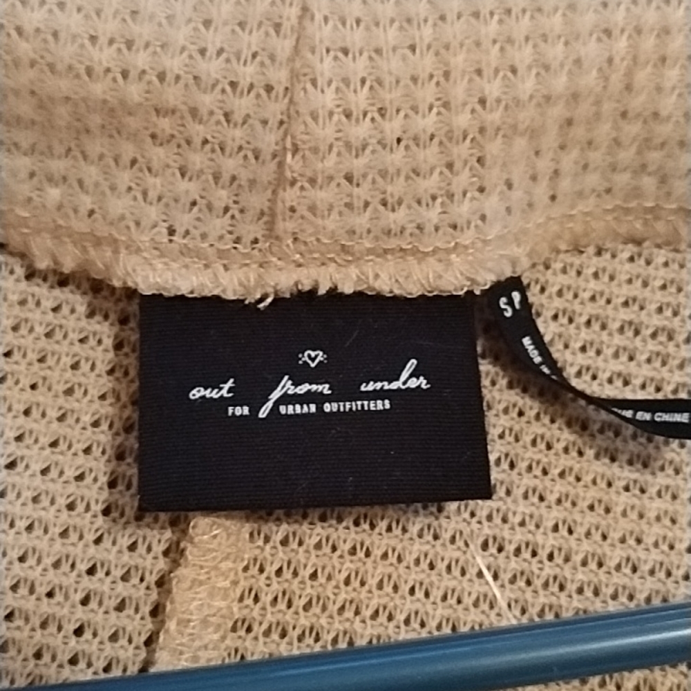 💜NWT "Out from Under" Beautiful Ivory women sweater - Picture 7 of 7